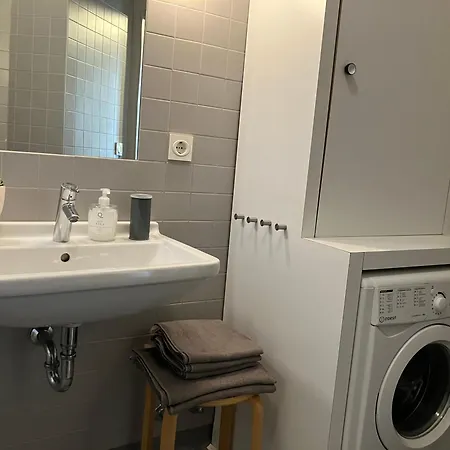 Playa Zurriola-no Parties At Home-andamio Hasta Marzo-scaffold Until March 圣塞瓦斯蒂安