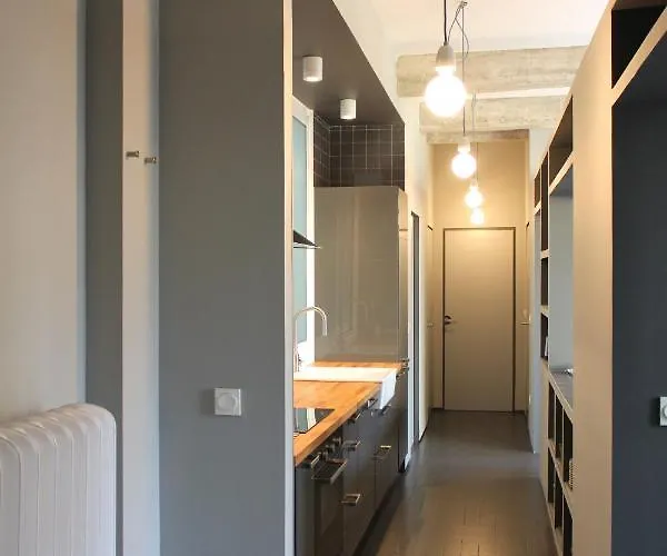 Playa Zurriola-no Parties At Home-andamio Hasta Marzo-scaffold Until March * San Sebastián