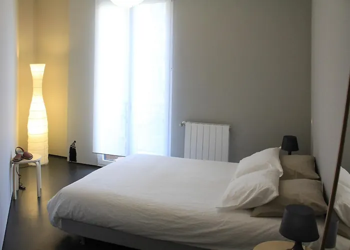 Apartment Playa Zurriola-no Parties At Home-andamio Hasta Marzo-scaffold Until March San Sebastian