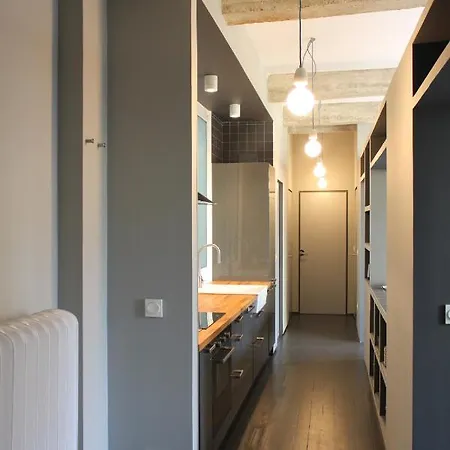 Playa Zurriola-no Parties At Home-andamio Hasta Marzo-scaffold Until March * Σαν Σεμπαστιάν