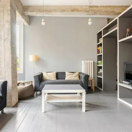 Apartment Playa Zurriola-no Parties At Home-no Fiestas En Casa-300 Meters To The Beach-90 M2