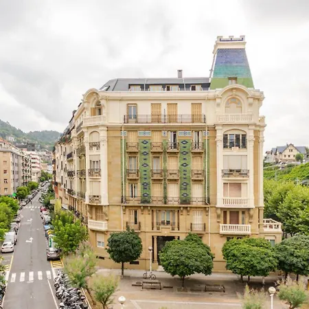 Playa Zurriola-no Parties At Home-no Fiestas En Casa-300 Meters To The Beach-90 M2 San Sebastian
