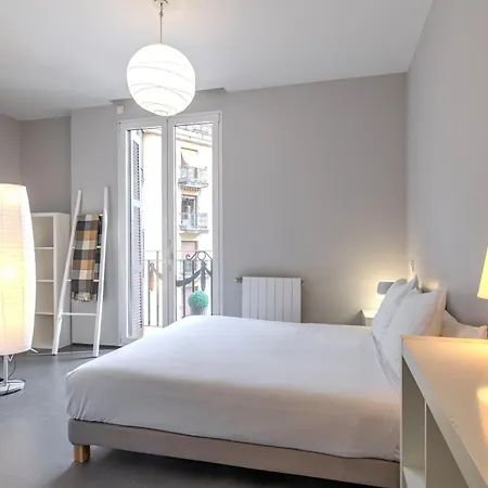 Apartament Playa Zurriola-no Parties At Home-no Fiestas En Casa-300 Meters To The Beach-90 M2