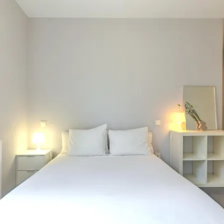 Playa Zurriola-no Parties At Home-no Fiestas En Casa-300 Meters To The Beach-90 M2