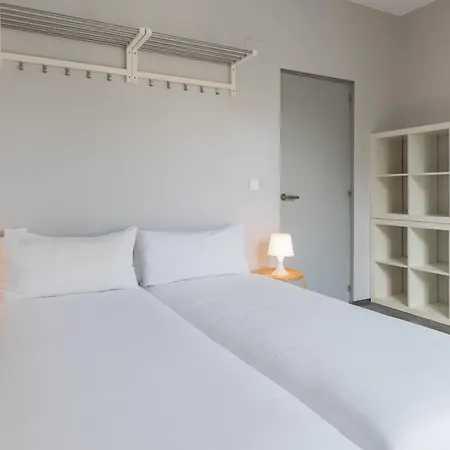 Apartament Playa Zurriola-no Parties At Home-no Fiestas En Casa-300 Meters To The Beach-90 M2