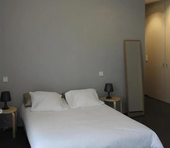 Apartment Playa Zurriola-no Parties At Home-andamio Hasta Marzo-scaffold Until March San Sebastian