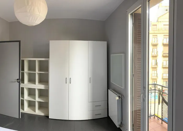 Playa Zurriola-no Parties At Home-andamio Hasta Marzo-scaffold Until March